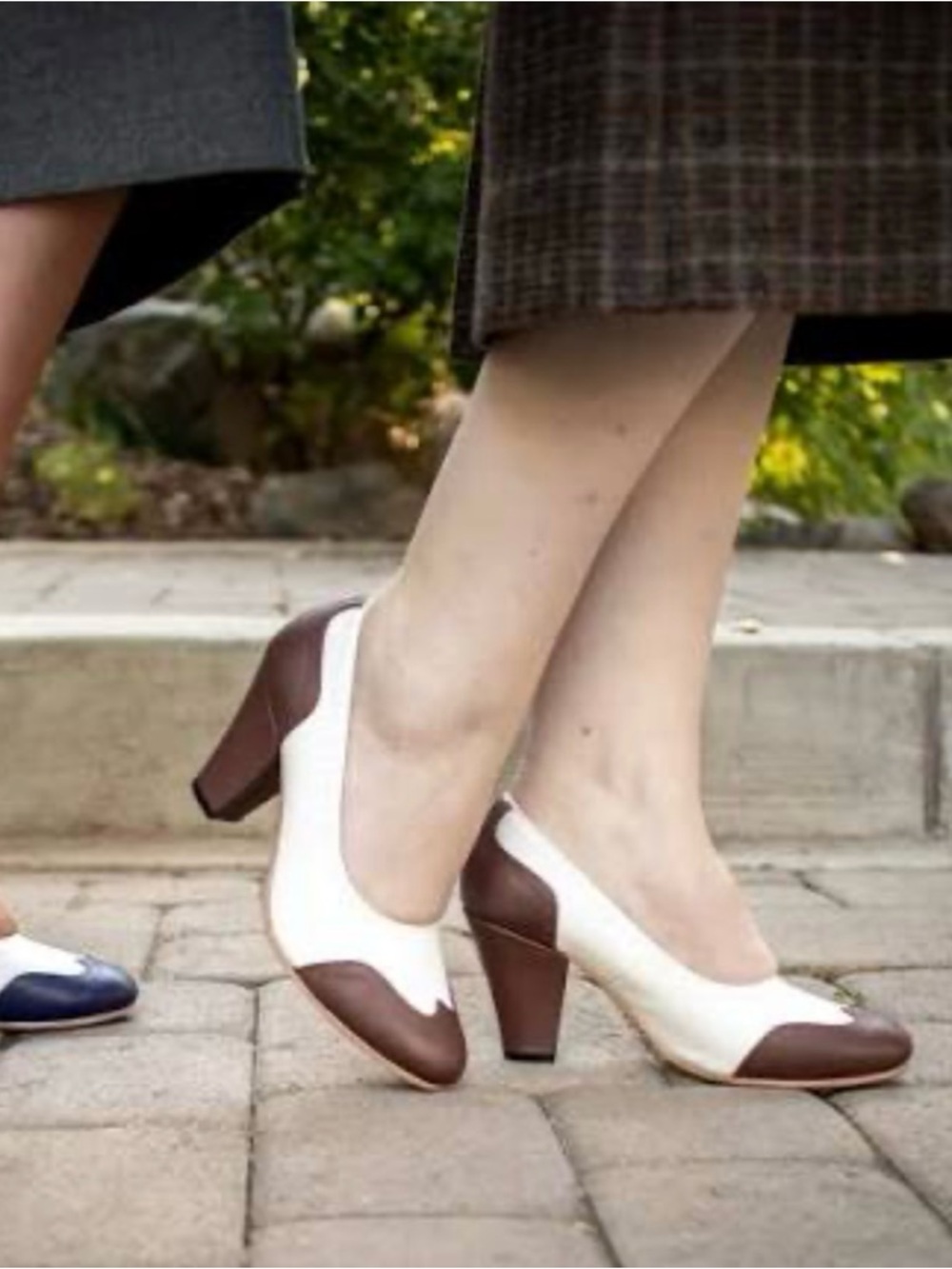 Retro 1940s style Shoes | Spectator Heels | white brown | Royal Vintage | 9